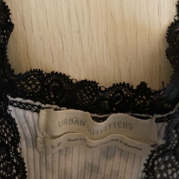 Animal Print Ribbed Lace Cropped Tank - Picture 2 of 2